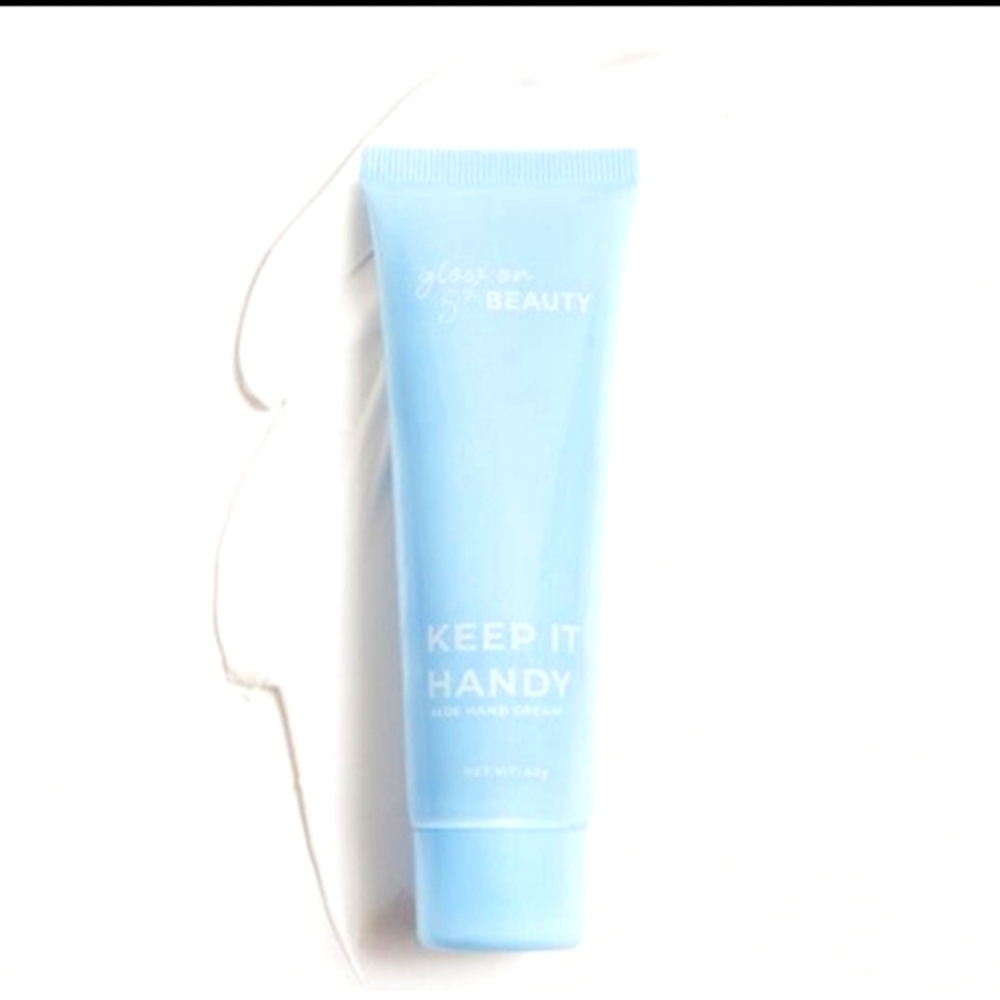 NIB - Glow on 5th Beauty KEEP IT HANDY Aloe Hand Cream 60g NEW, SEALED